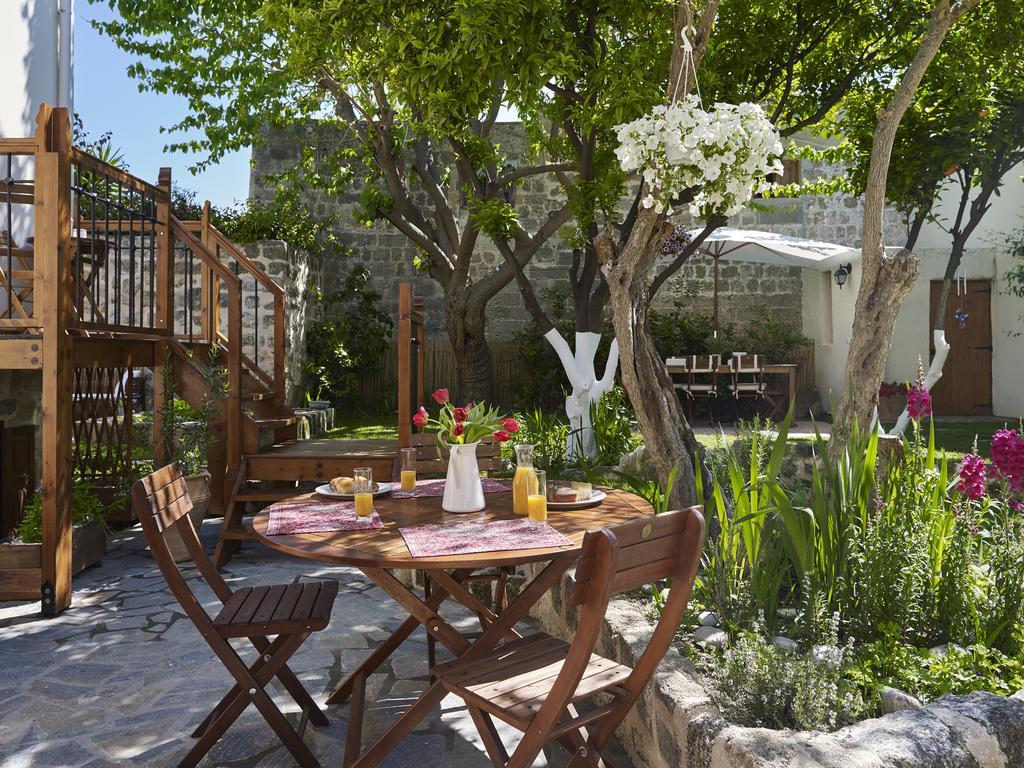 Helios Garden Boutique Apartments Rhodes City エクステリア 写真