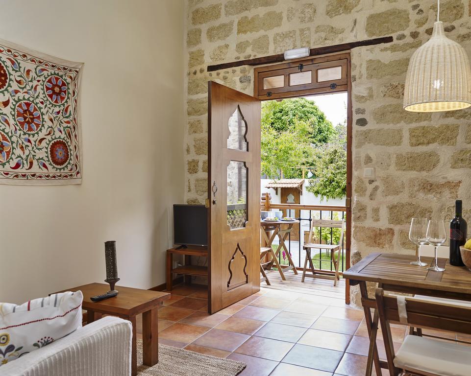 Helios Garden Boutique Apartments Rhodes City エクステリア 写真