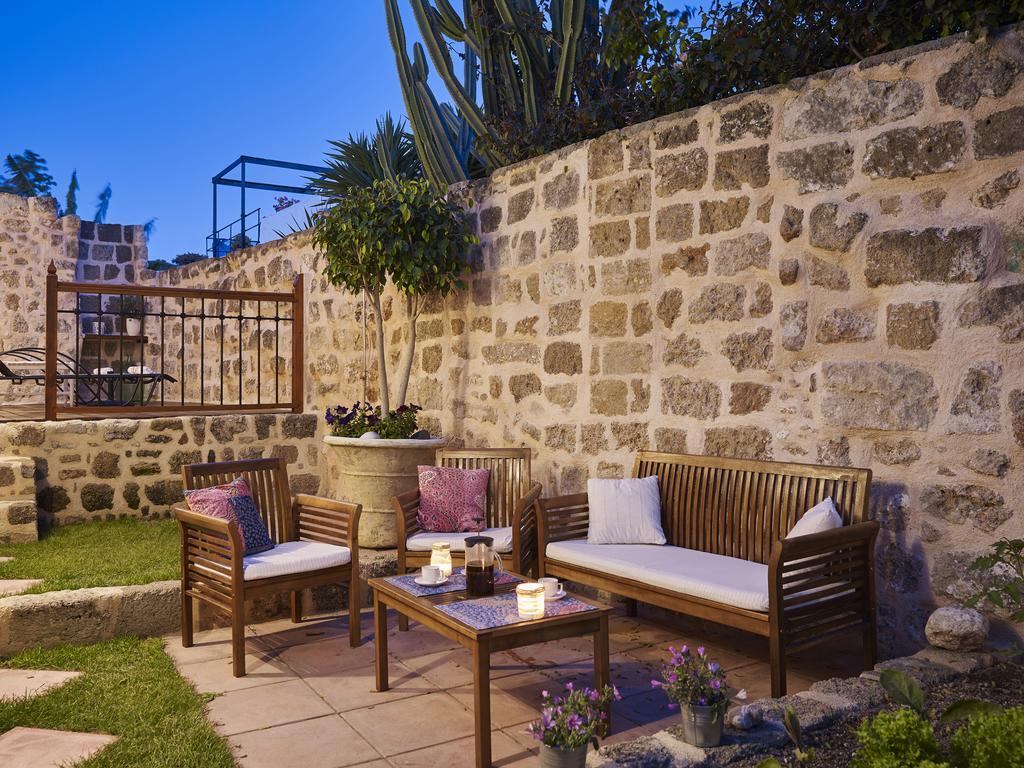 Helios Garden Boutique Apartments Rhodes City エクステリア 写真