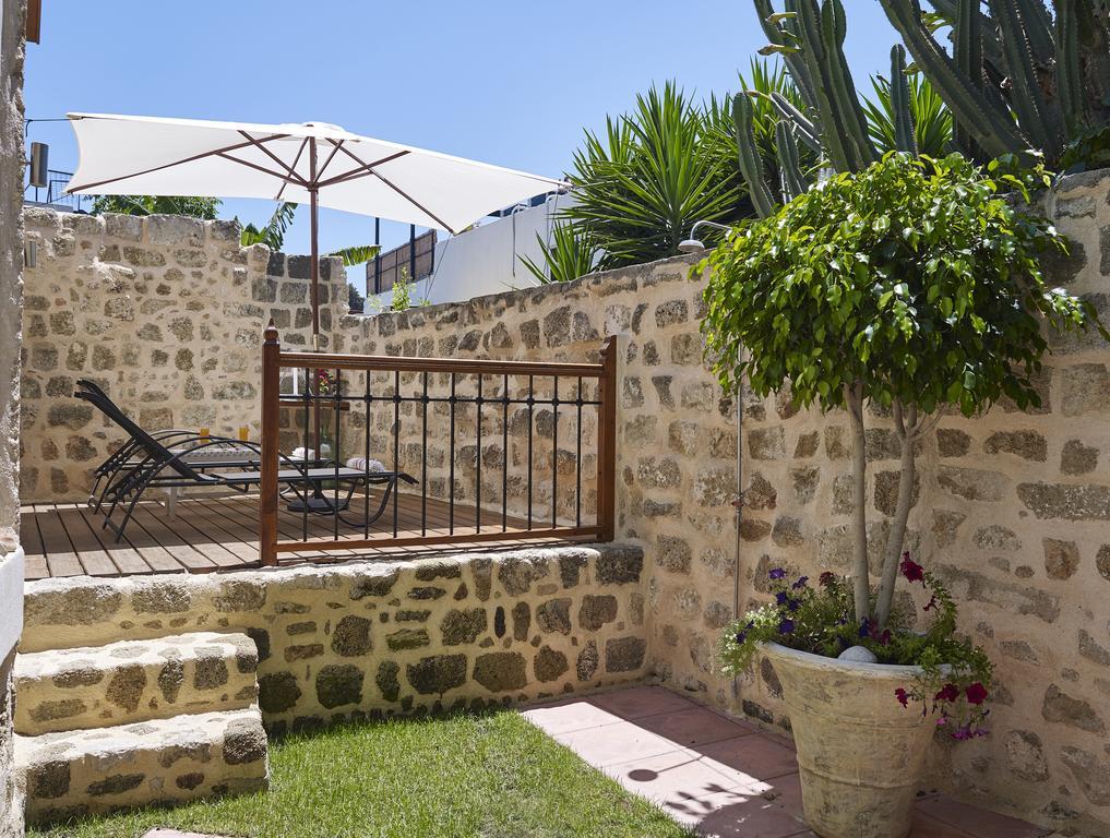 Helios Garden Boutique Apartments Rhodes City エクステリア 写真